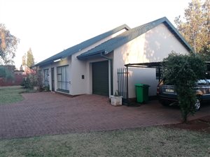 3 Bed House in Kanonkop