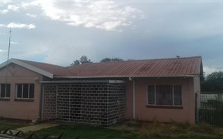 3 Bedroom Cluster in Riebeeckstad
