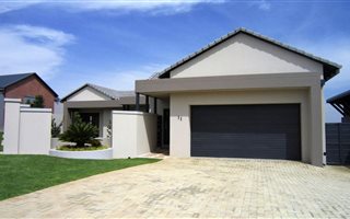 4 Bedroom House in Midstream Ridge Estate