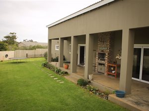 3 Bed House in Riversbend