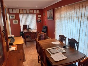 4 Bed House in Hutten Heights