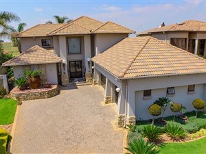 4 Bedroom House in Glen Erasmia