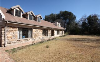 2.3 ha Farm with House in Emfuleni Golf Estate