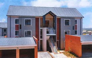2 Bedroom Townhouse in Candlewoods Estate