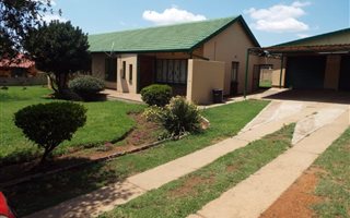 4 Bedroom House in Modelpark