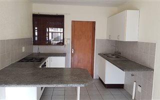 2 Bedroom Flat in Glen Erasmia