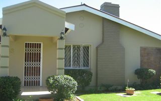 1 Bedroom Apartment in Primrose