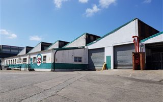 840 m² Commercial space in Cambridge