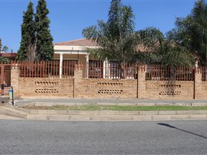 3 Bed House in Rewlatch