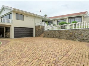 5 Bedroom House in Durban North