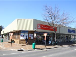 1062 m² Commercial space in Somerset West Central