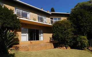5 Bedroom House in Floracliffe
