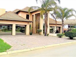 6 Bed House in Savannah Country Estate