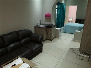 1 Bed Garden Cottage in Beyers Park