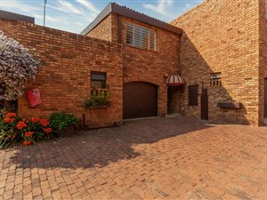 3 Bed Townhouse in Bedford Park