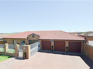 7 Bed House in De Oude Spruit