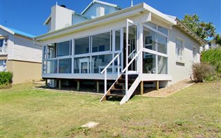 4 Bedroom Townhouse in Pinnacle Point Golf Estate