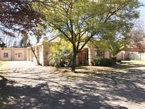 360 m² Commercial space in Vereeniging Central