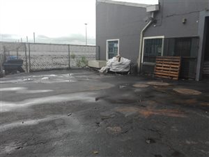 270 m² Industrial space in Bluff