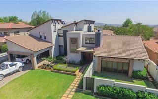 5 Bedroom House in Mooikloof Gardens