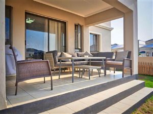 2 Bedroom Apartment in Carlswald North Estate