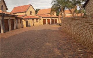 3 Bedroom Townhouse in Vaalpark