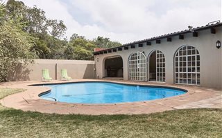 1 Bedroom Garden Cottage in Bryanston