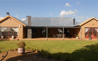 8.6 ha Farm in Rietfontein