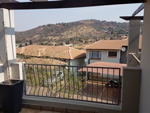 2 Bed Townhouse in Glenvista