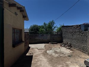 3 Bed House in Roodepan