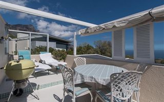 2 Bedroom Duplex in Camps Bay
