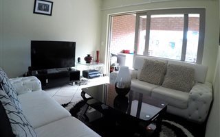 2 Bedroom House in Pineslopes