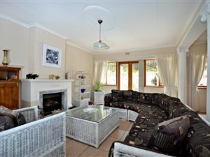 5 Bed House in Durbell