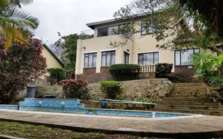 6 Bedroom House in Yellowwood Park