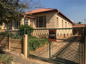 4 Bed House in Kensington
