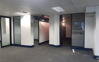217 m² Office Space in Observatory
