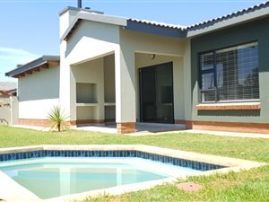 3 Bed House in Waterkloof