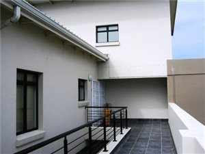 3 Bed Penthouse in Gonubie