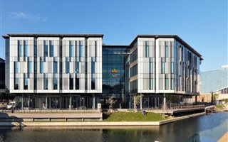 306 m² Commercial space in Waterfront