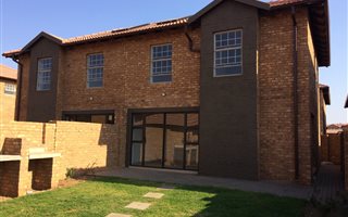 3 Bedroom Townhouse in Tijger Valley and surrounds