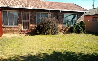 3 Bedroom House in Kwaguqa
