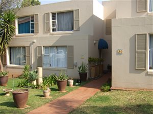 3 Bedroom House in Kosmos