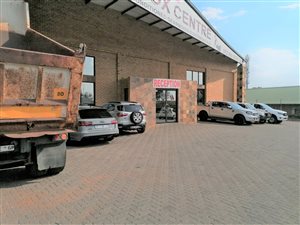 1300 m² Commercial space in Zwartkop