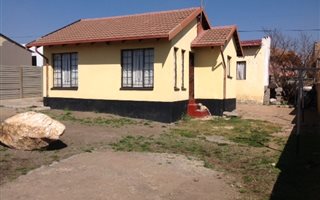 2 Bedroom House in Kagiso