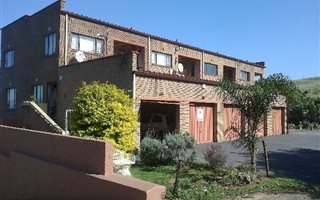 3 Bedroom Duplex in Freeland Park