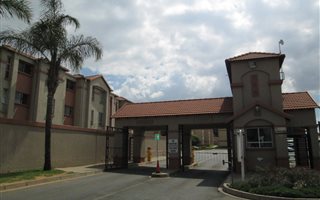 2 Bedroom Apartment in Aeroton