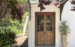 2 Bedroom Apartment in Golden Hill