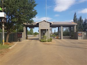 1 ha Land available in Blue Saddle Ranches