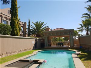 2 Bed Apartment in Dunkeld West