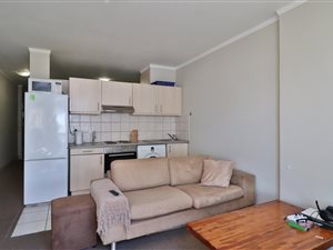 1 Bed Apartment in Zonnebloem